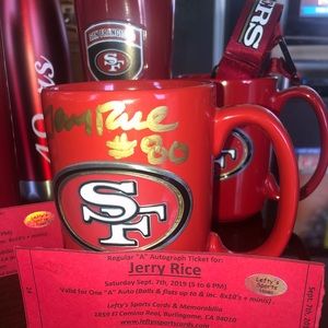 Autographed 49er coffee mug set by Jerry Rice